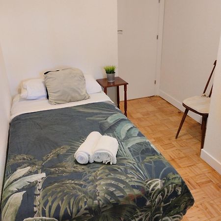 Habitacion Confort En Chamartin Madrid Luaran gambar