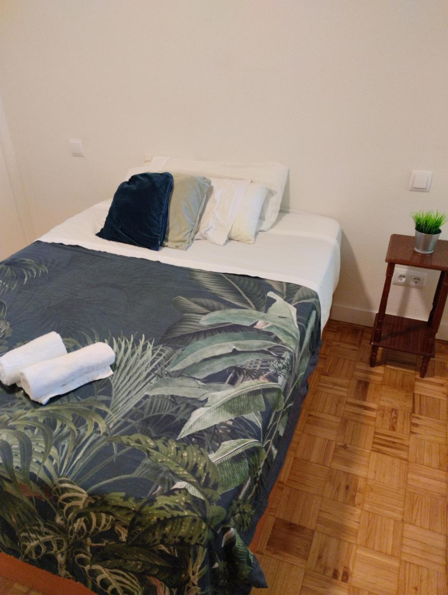 Habitacion Confort En Chamartin Madrid Luaran gambar