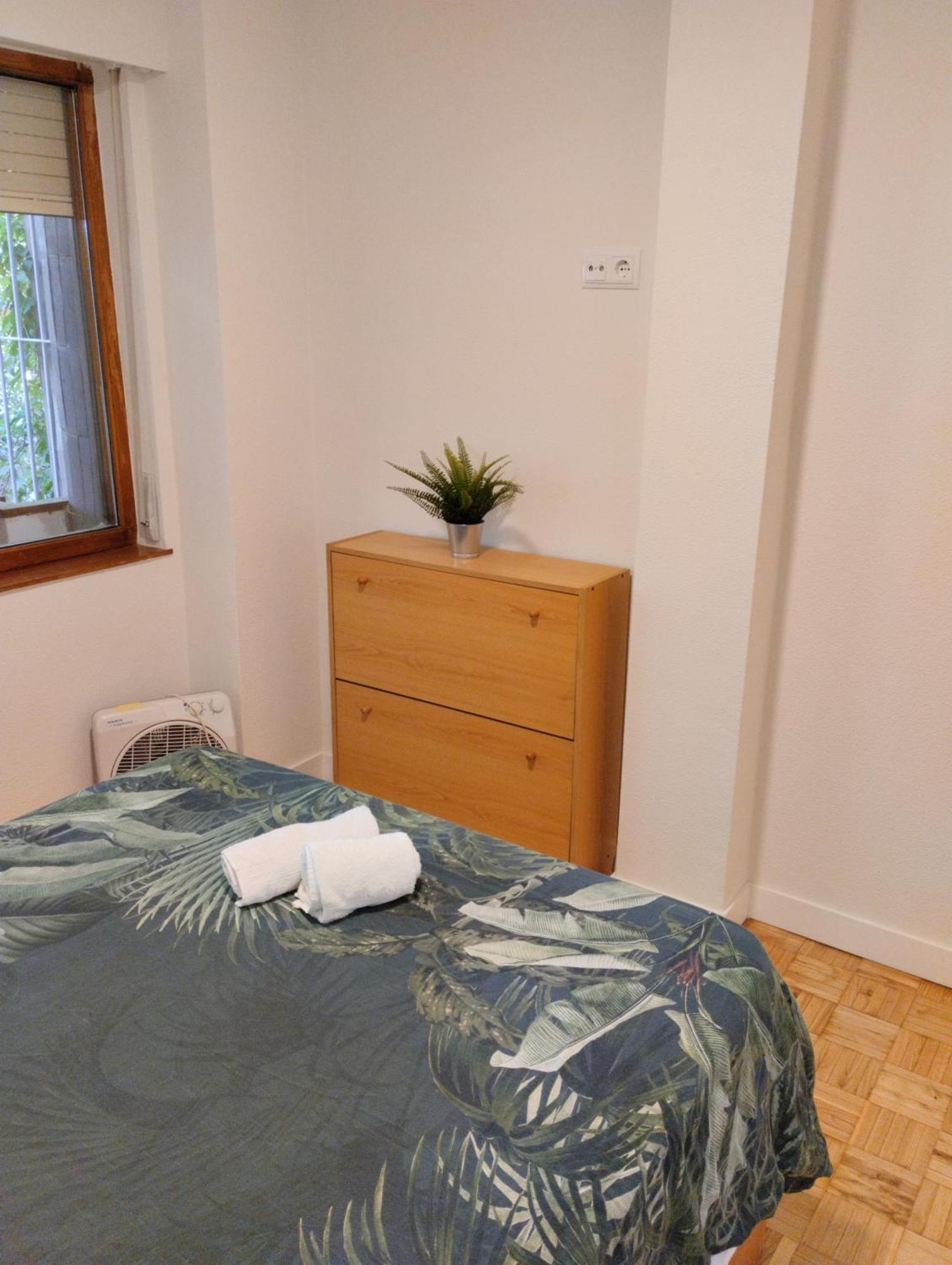 Habitacion Confort En Chamartin Madrid Luaran gambar