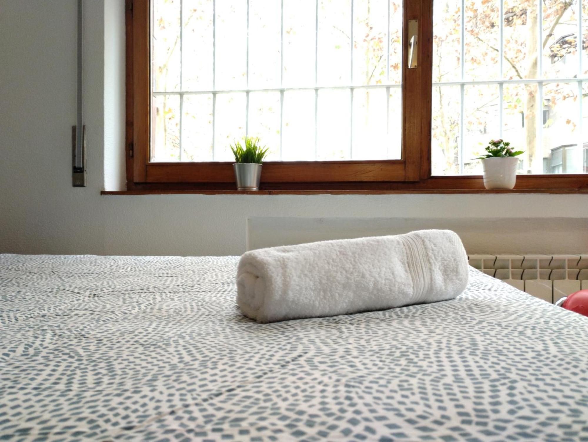 Habitacion Confort En Chamartin Madrid Luaran gambar